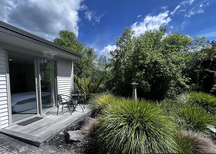 Secluded Okareka Views, Spa, Deck In *