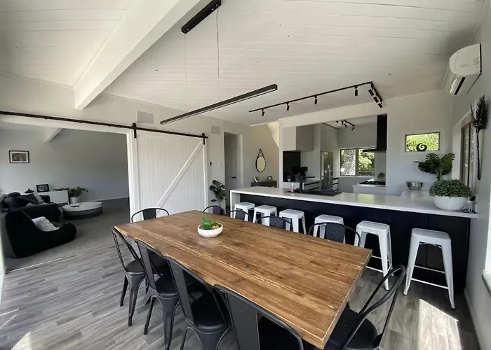 Apartment Secluded Okareka Views, Spa, Deck In *